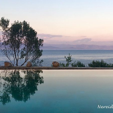 Nereidi Pool Villas Porto Ozias Kültér fotó